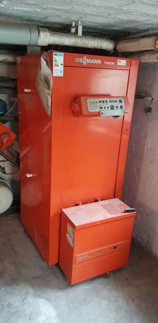 Viessmann Vitocell Ölheizung im Heizungskeller